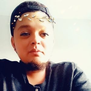 Meet your Posher, Cesar